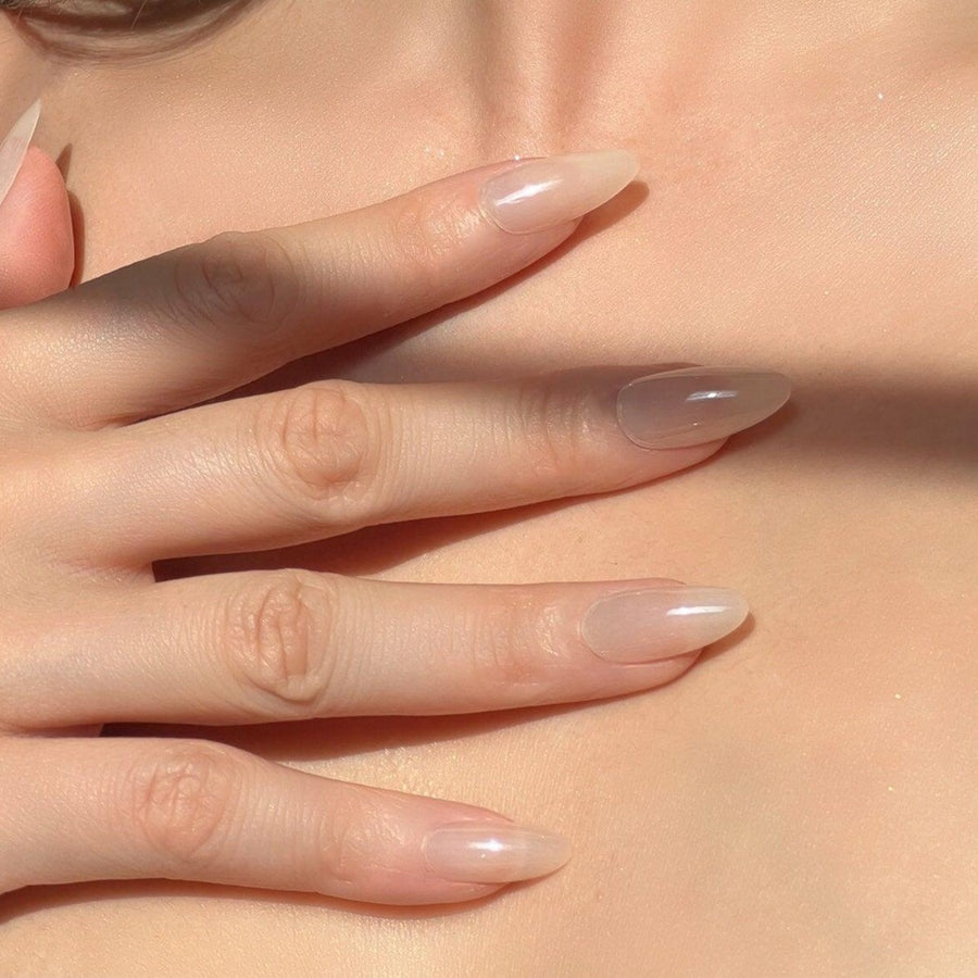 Olivia - Vanilla Chrome - Press On Nails Short Almond Natural Looking Fake Nails Frst Class Beauty Nude Glazed Donut