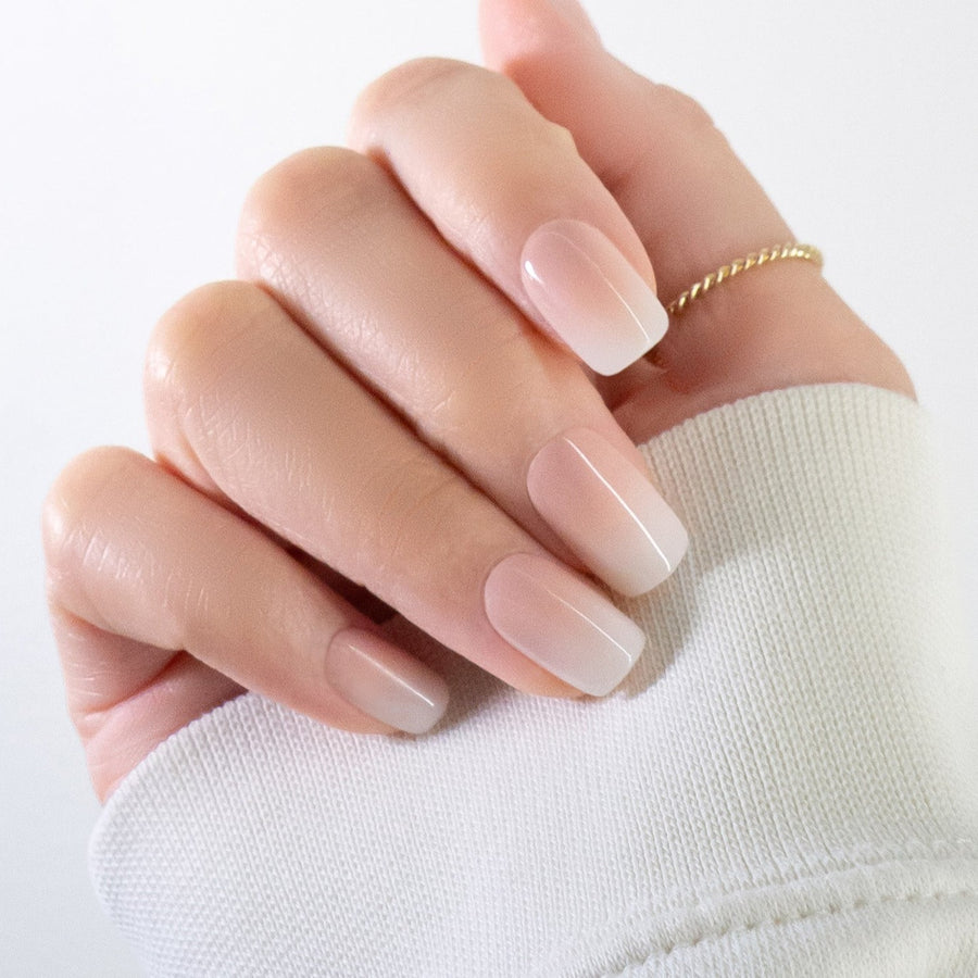 Sofia - Press On Nails Short Almond Natural Looking Fake Nails Frst Class Beauty