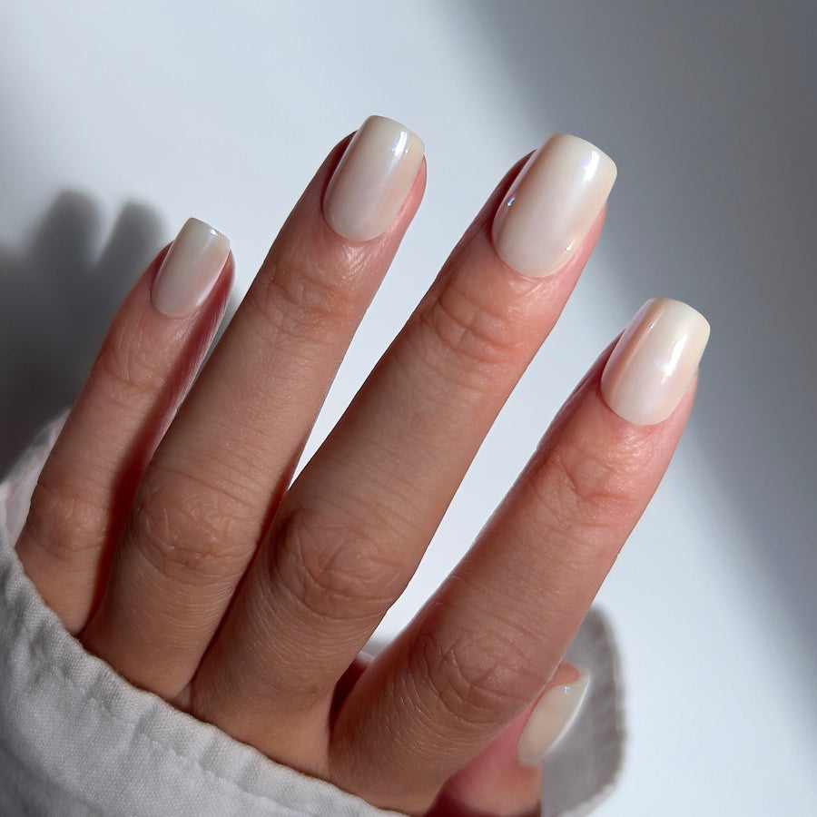 White chrome pearl press on nails natural looking Hailey bieber chrome nude glazed donut short press on nails
